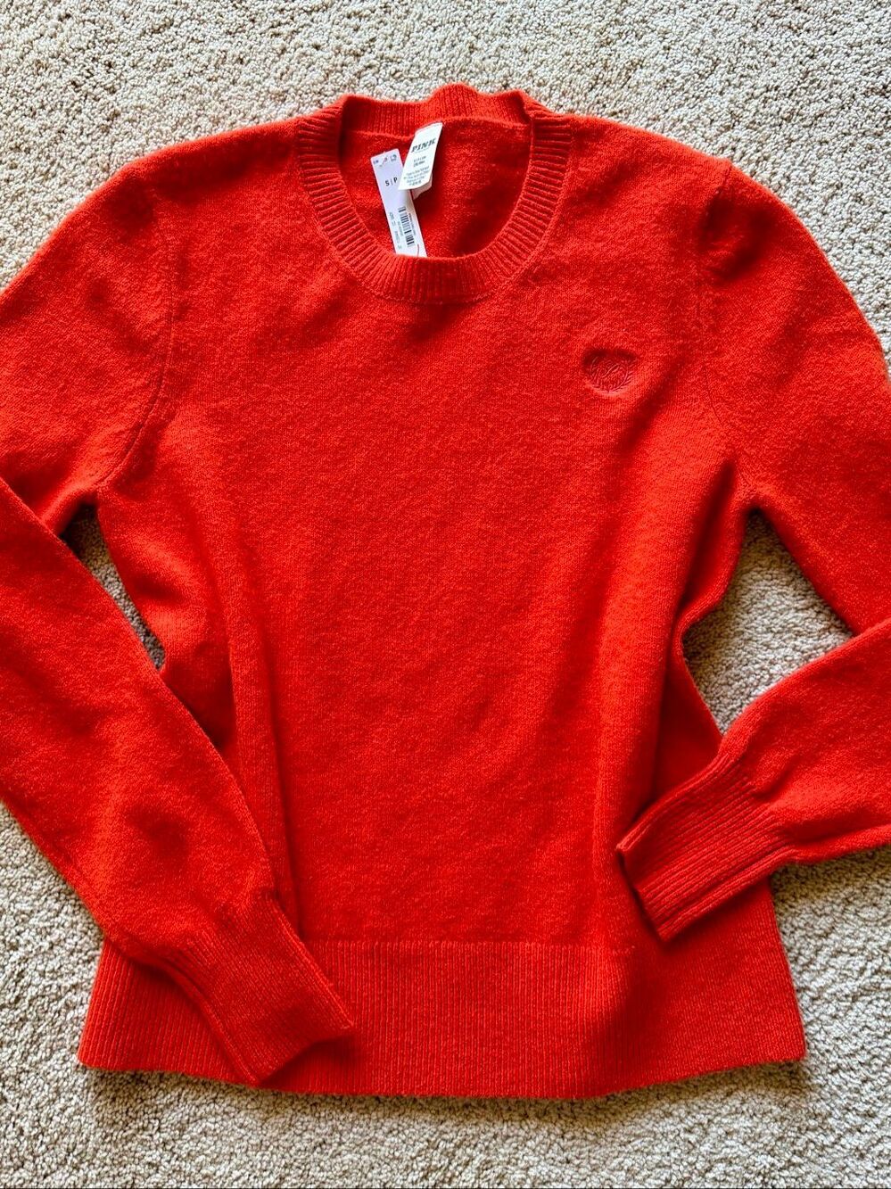 NWT Victoria’s Secret Pink crewneck sweater